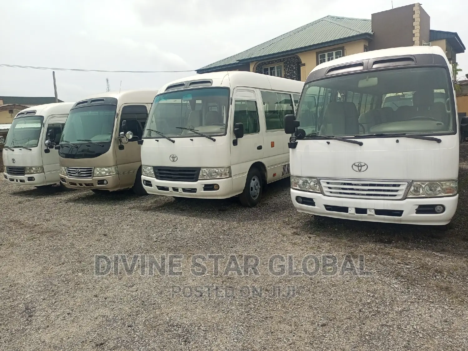 Toyota Coaster 2012 Gold