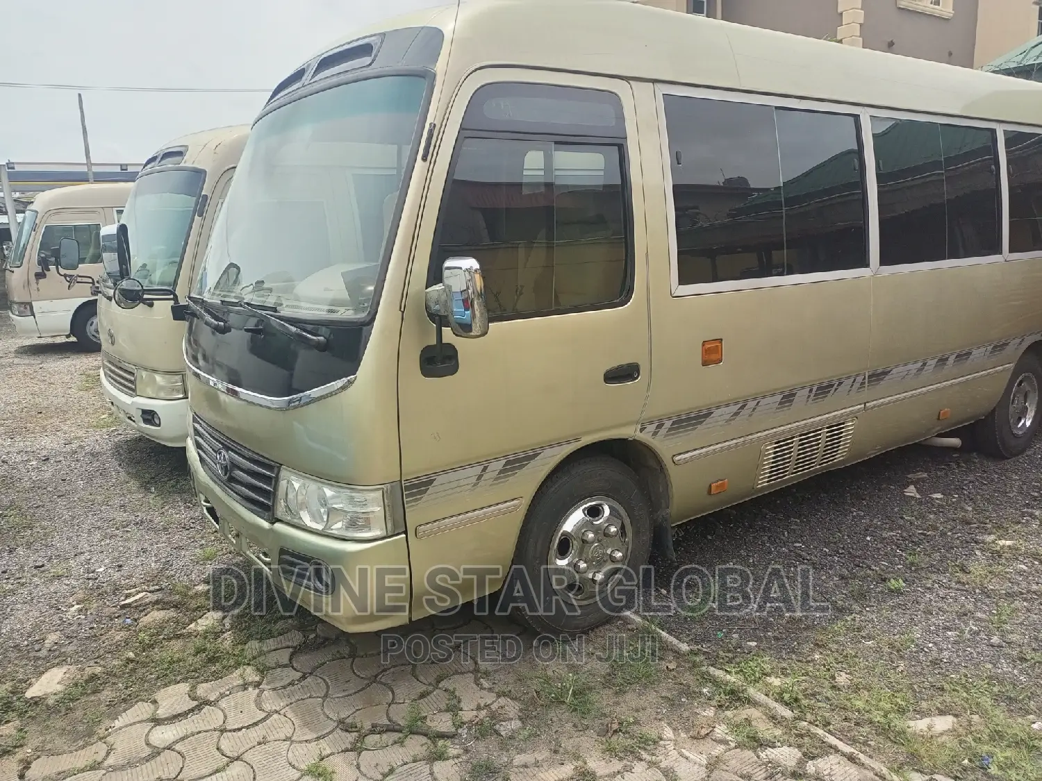 Toyota Coaster 2012 Gold