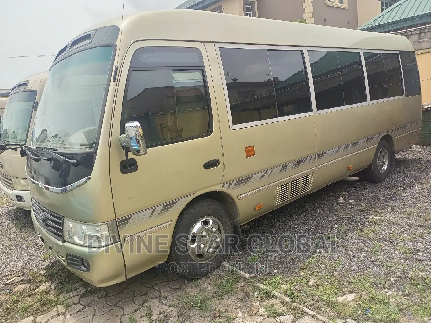 Toyota Coaster 2012 Gold