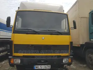 M/Benz Truck Container Body 22feet Long 814 Model