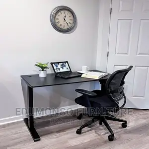 Electric Adjustable Height Table