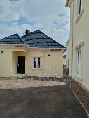 5bdrm Mansion in Asokoro for rent
