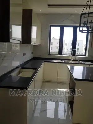 3bdrm Block of Flats in Shoreline Drive, Ikoyi for sale