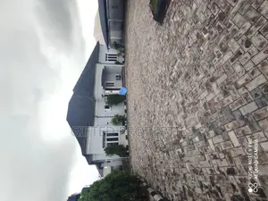 4bdrm Bungalow in Eliozu Farm Rd, Port-Harcourt for sale