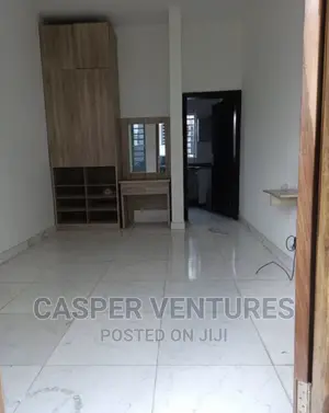 Studio Apartment in Bourdillion, Chevron for rent