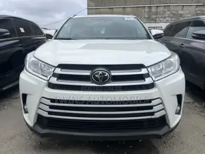 Toyota Highlander XLE 2019 White