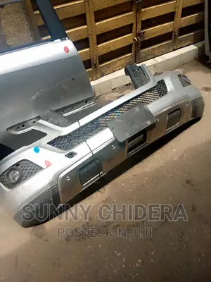 ML 2010 Complete Front Bumper Direct Tokunbo Extra Clean