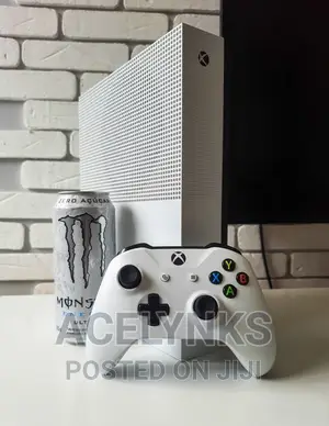 White Xbox One S