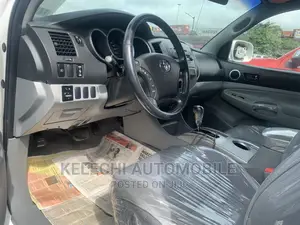 Toyota Tacoma X-Runner 2008 White