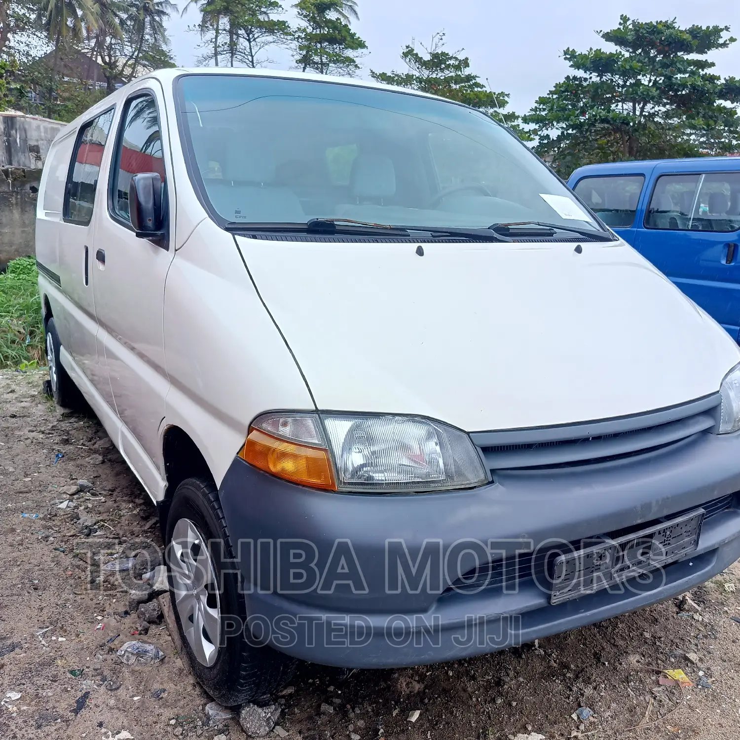 Toyota HiAce 2003 White