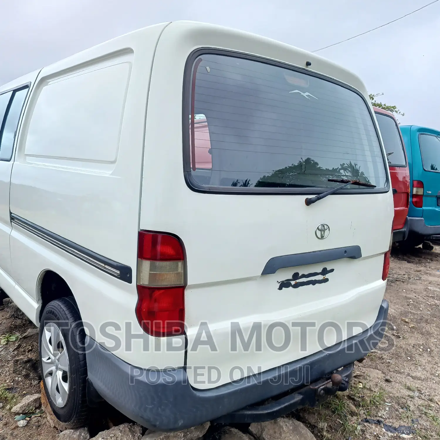 Toyota HiAce 2003 White