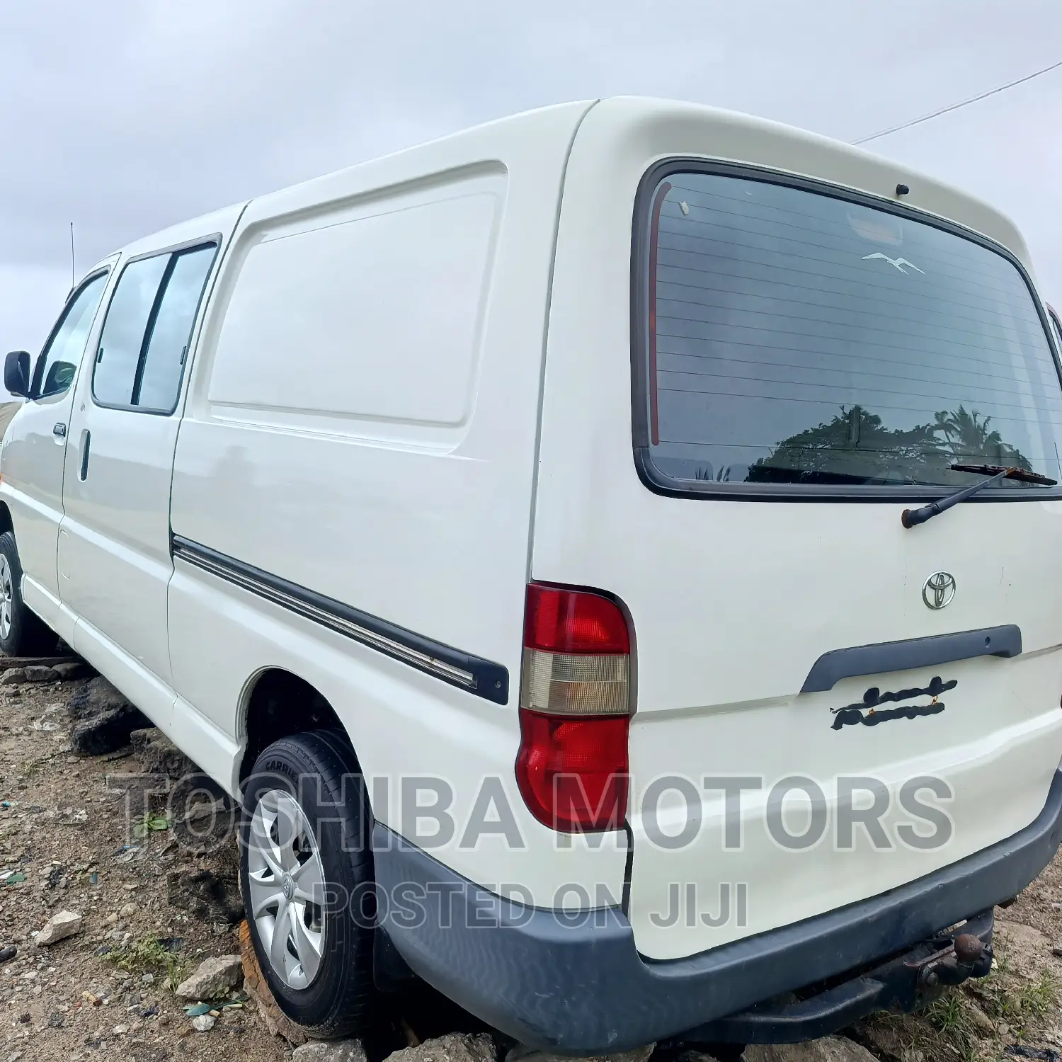 Toyota HiAce 2003 White