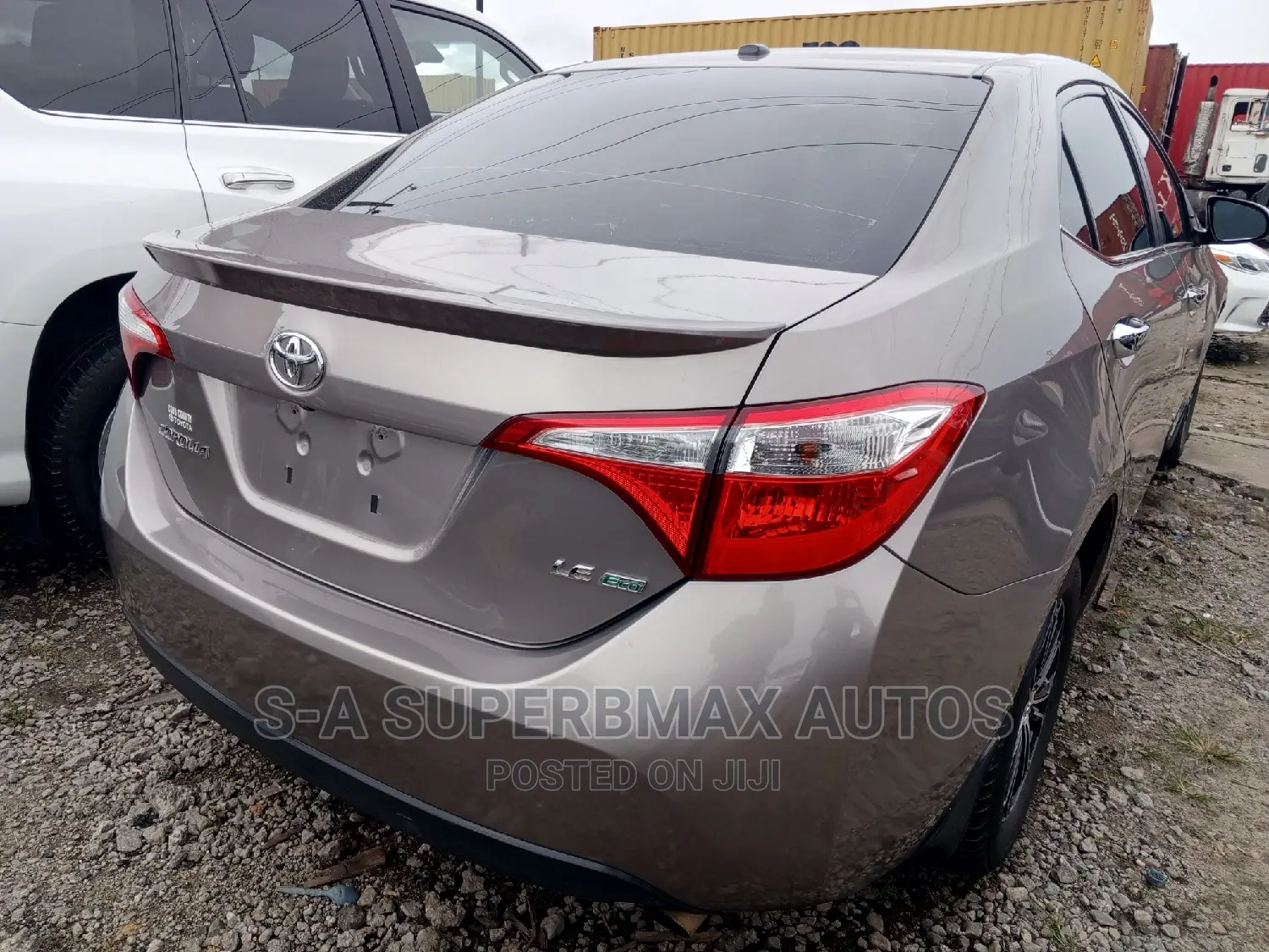 Toyota Corolla 2016 Gold