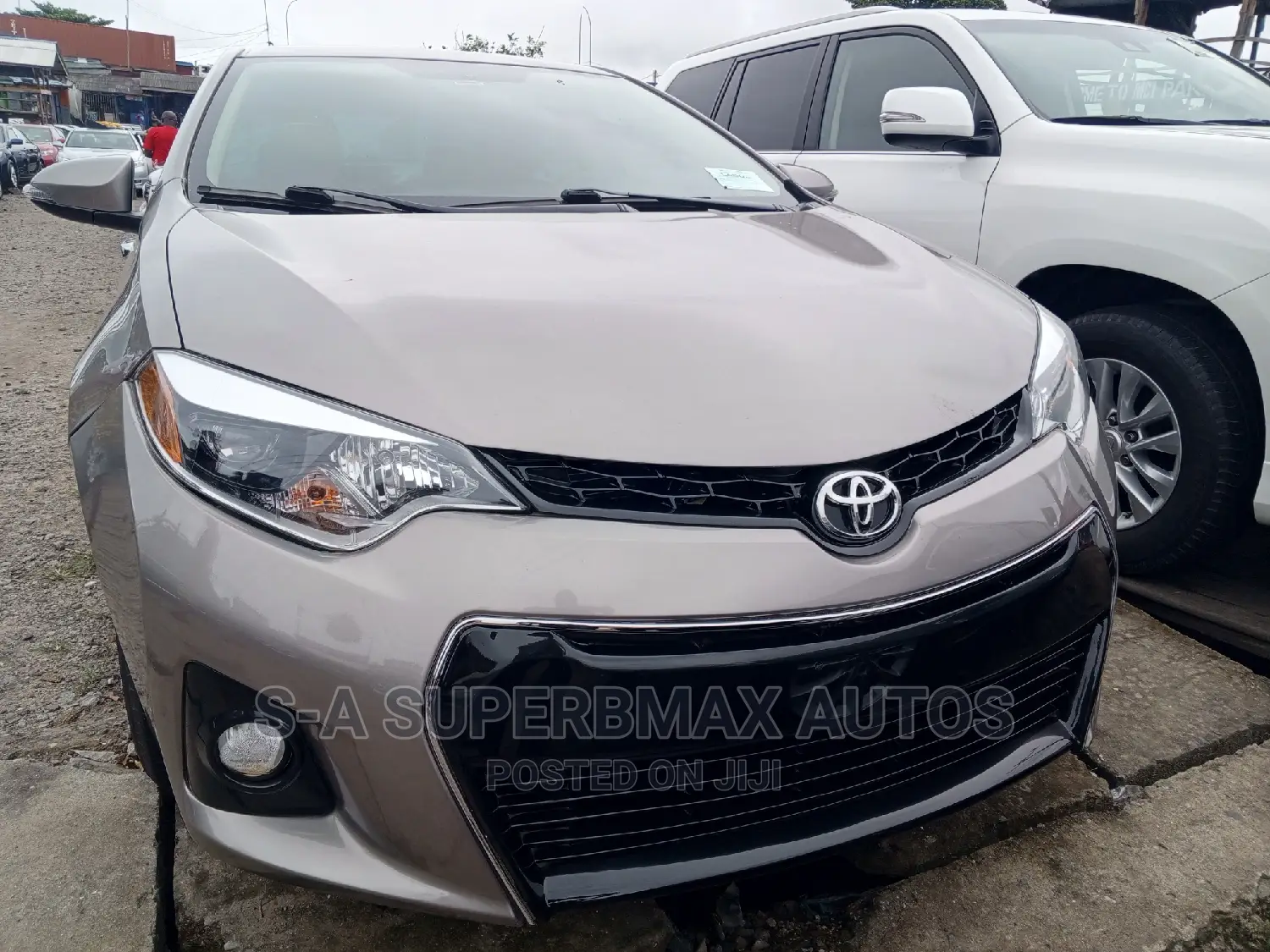 Toyota Corolla 2016 Gold