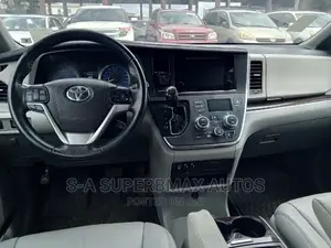 Toyota Sienna 2016 Gray