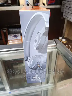 JBL Tune760nc