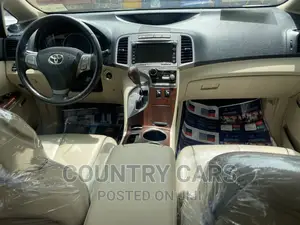 Toyota Venza V6 AWD 2012 Brown