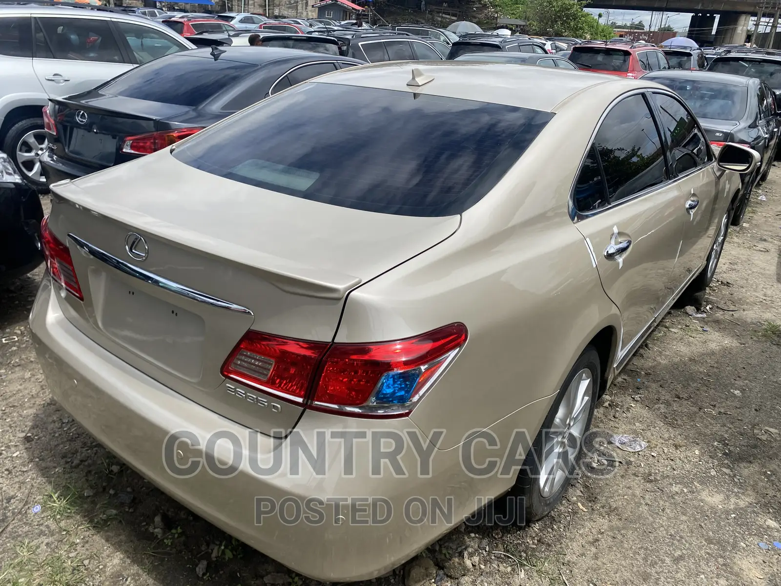Lexus ES 350 2011 Gold