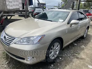 Lexus ES 350 2011 Gold