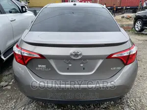 Toyota Corolla 2016 Gold