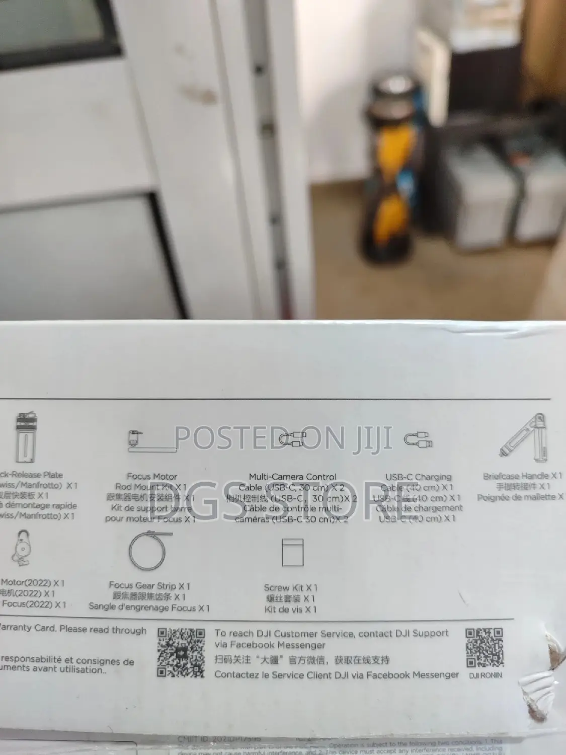 DJI RS 3 Combo Gimbal Stabilizer