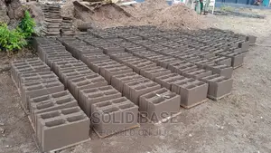 6" Concrete Blocks Moulding On The Site