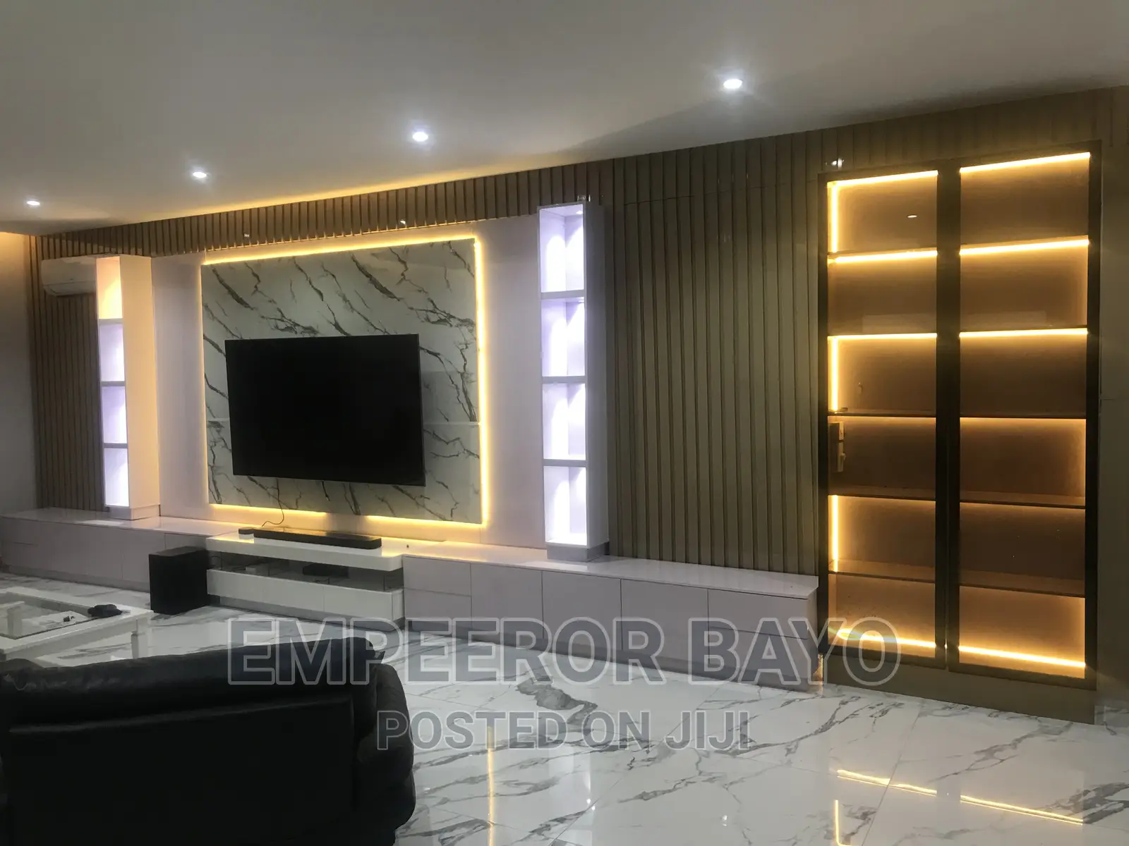 Standard TV Console
