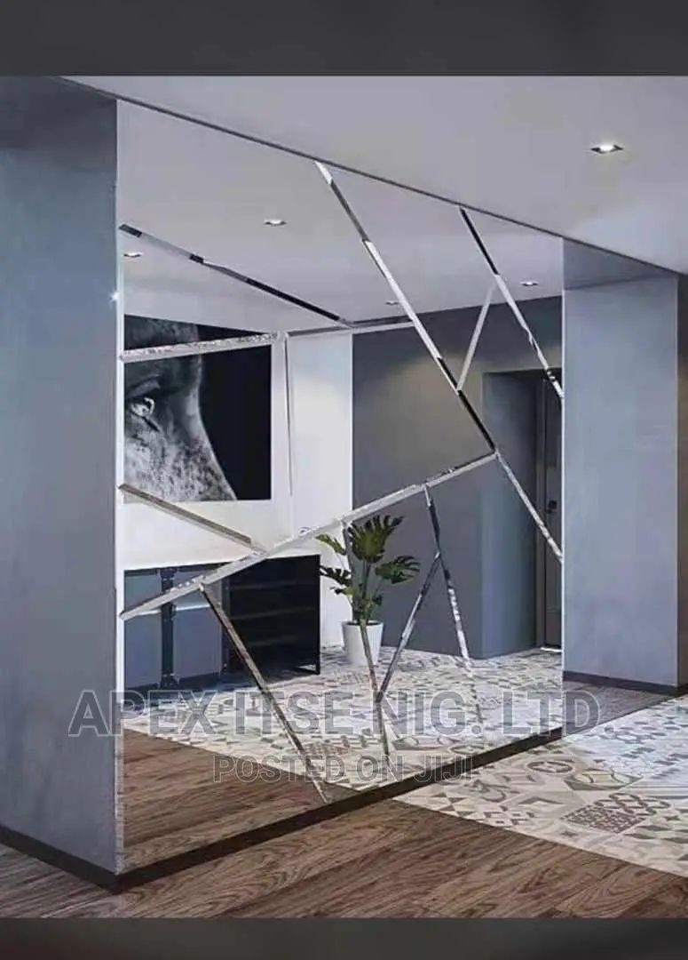 Exquisite Mirror