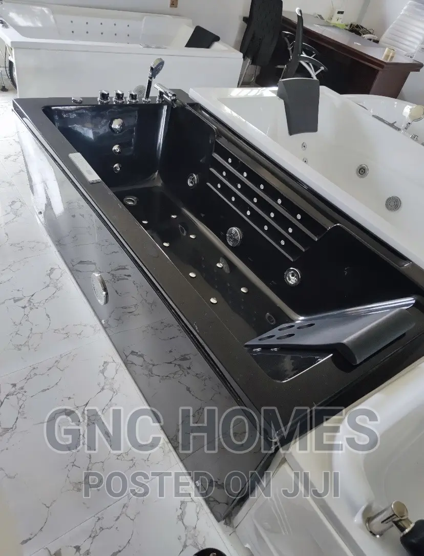 Executive Single Black Jacuzzi