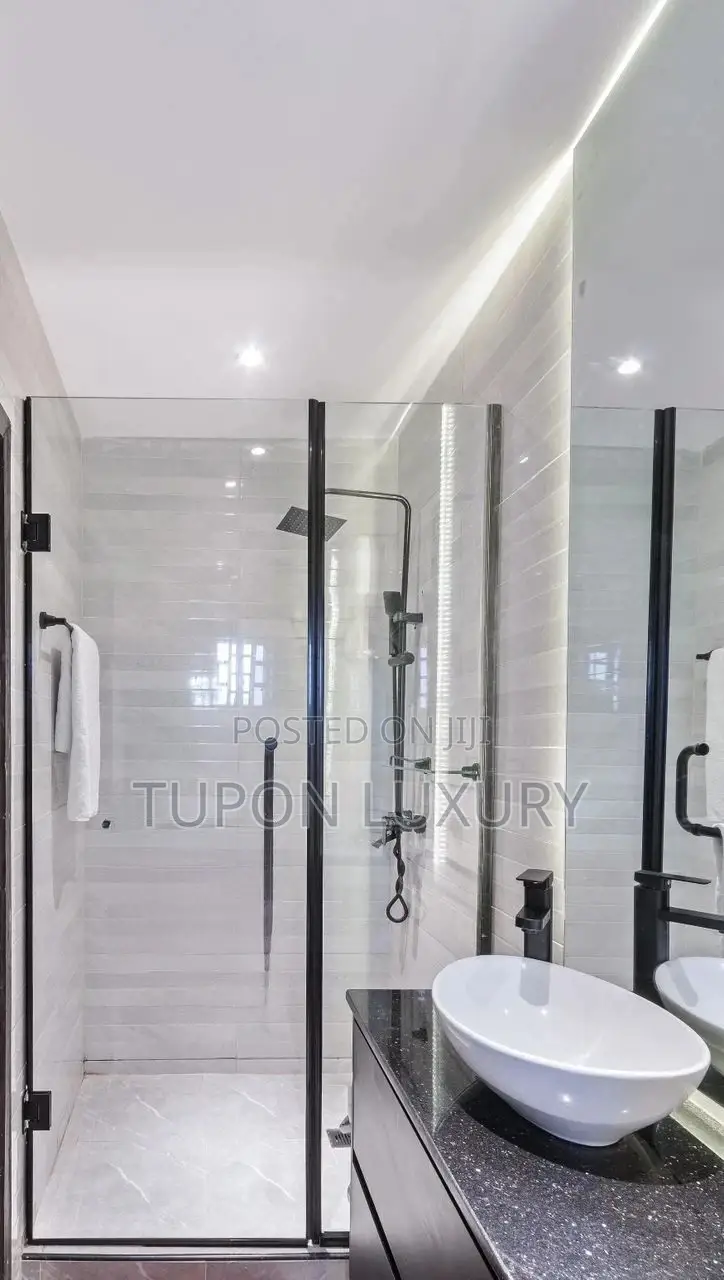 Luxury 2 Bedroom Apartment Available