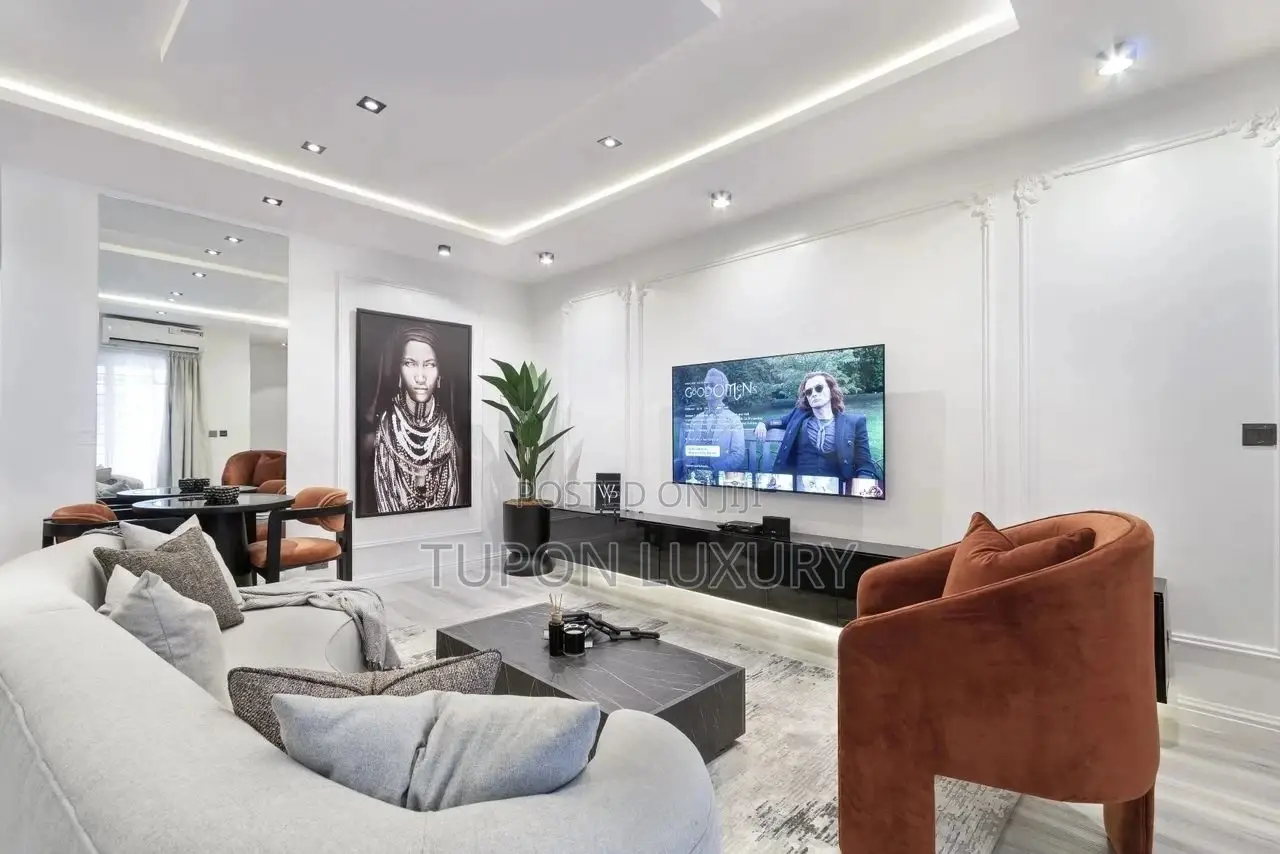 Luxury 2 Bedroom Apartment Available