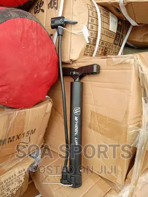 Football Pump Original