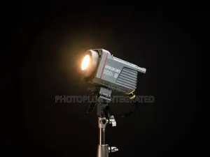 Amaran 200x S Video Light