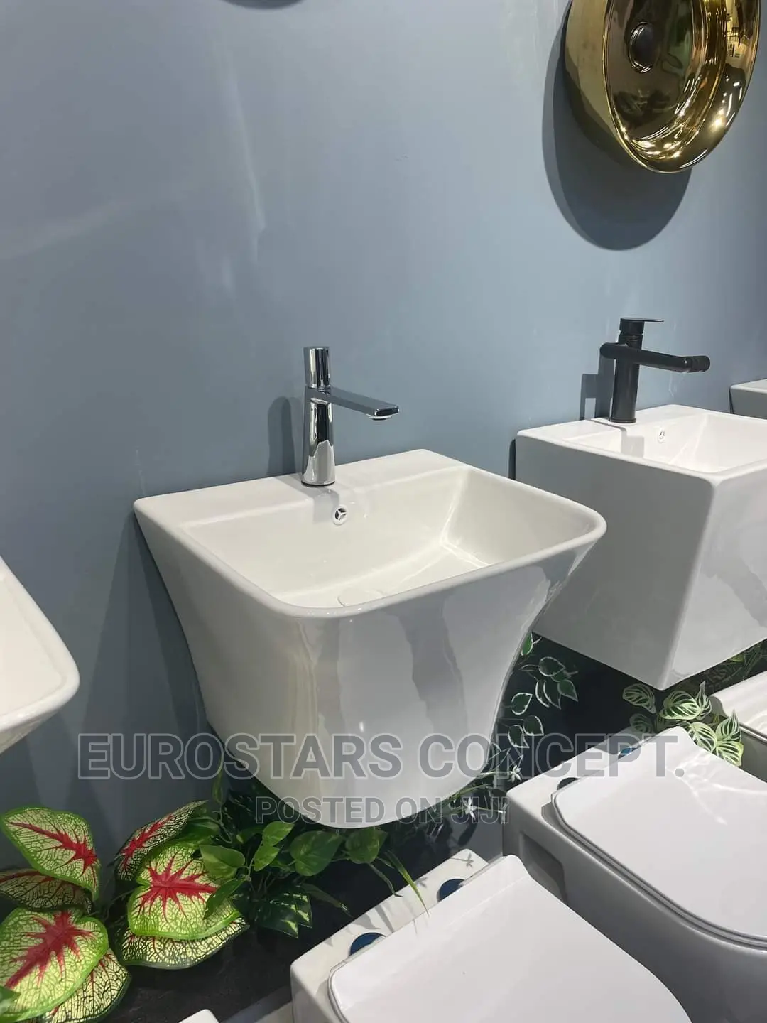 White Hanging Ceramic Wash Hand Basin