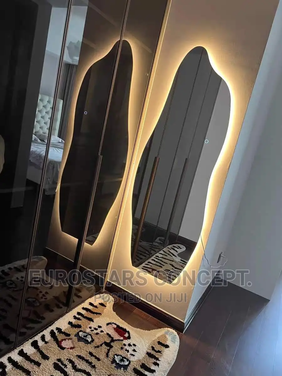 Long Designed 3 Lights Interior Mirror