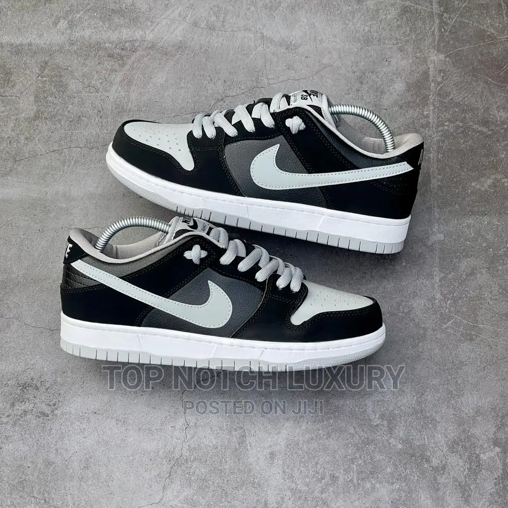 *Nike Sb Dunk Low “Shadow”*