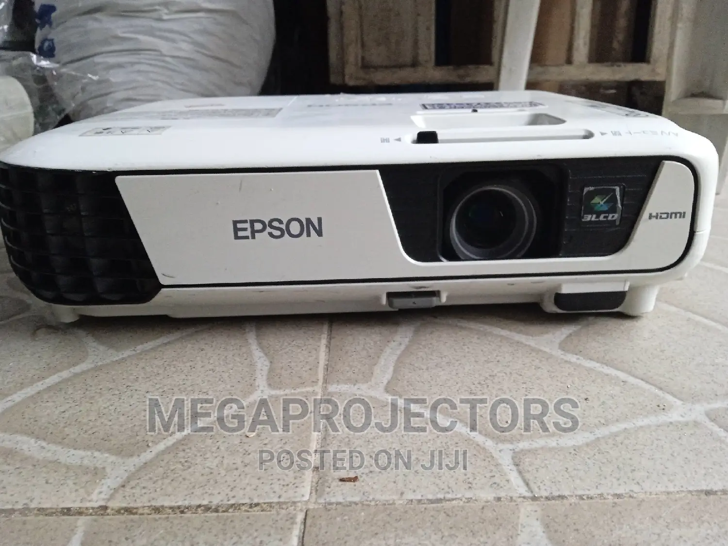 Versatile Epson Projector With Exceptional Brightness