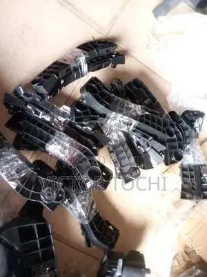 Bumper Clips/Bracket For All Cars