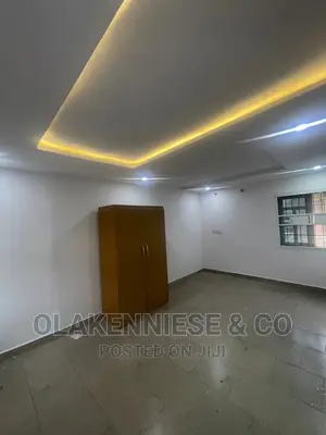 3bdrm Block of Flats in Bodethomas for rent