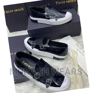 Italian Trusth Sneakers