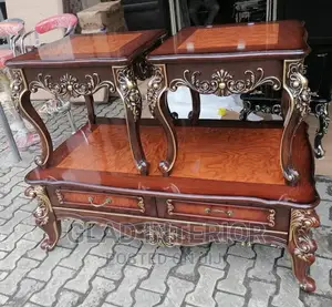 Royal Center Table