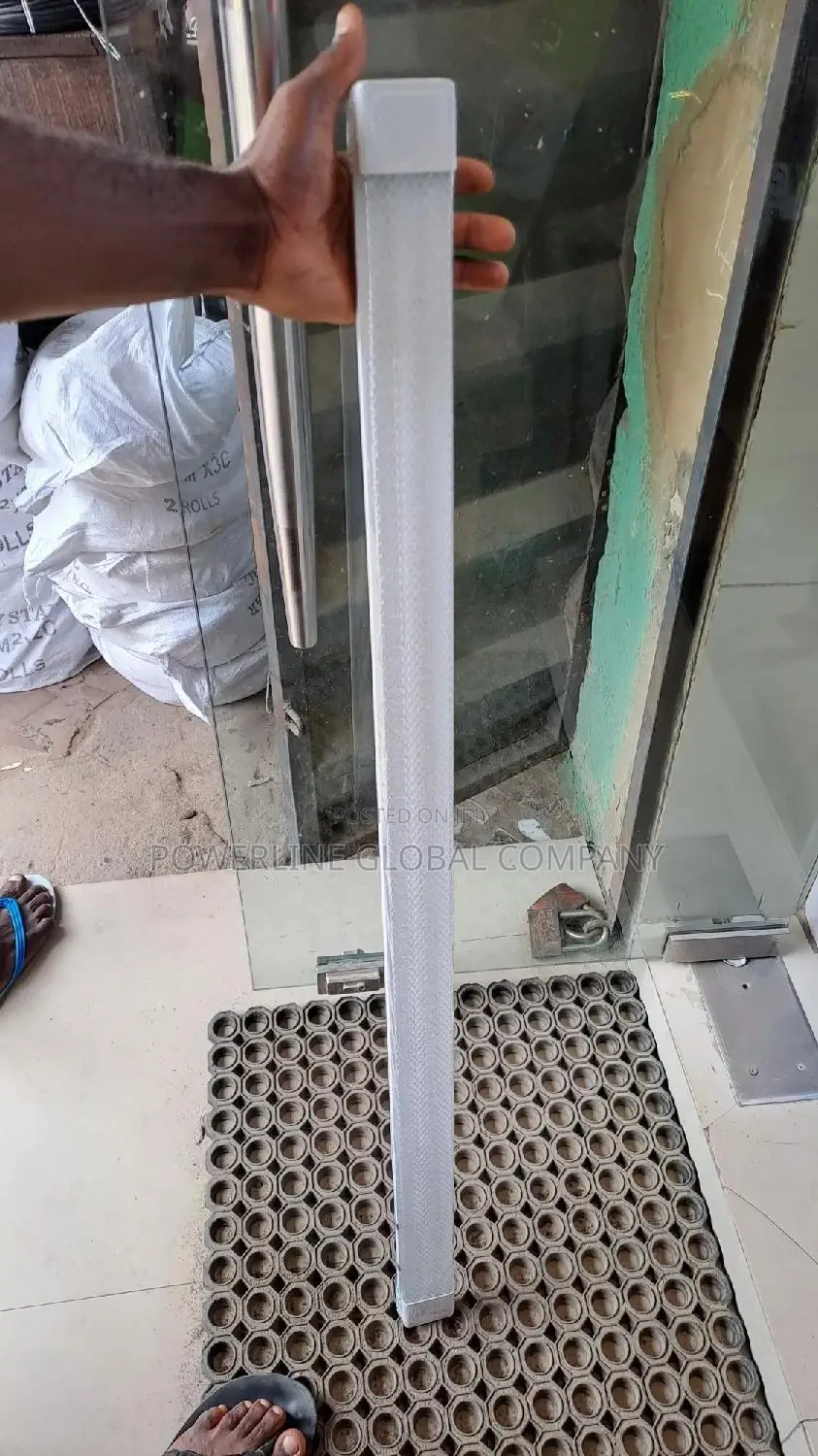 Florescent Led Light for Offices/ Restaurants/ Companies