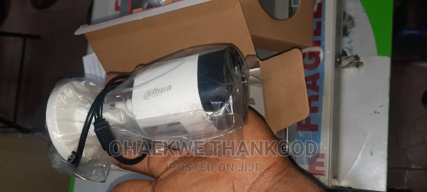 Analog Camera Dahua Color Vision With Inbuilt Mic, 2 Mp