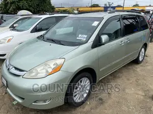 Toyota Sienna Limited 7 Passenger 2010 Green