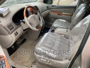 Toyota Sienna XLE Limited 4WD 2008 Gold