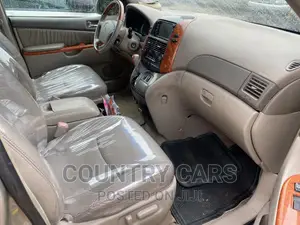 Toyota Sienna XLE Limited 4WD 2008 Gold