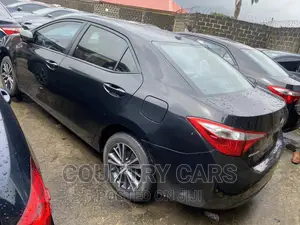 Toyota Corolla 2016 Black