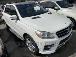 Mercedes-Benz M Class 2014 Off white