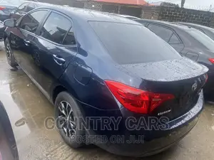 Toyota Camry 2017 Blue