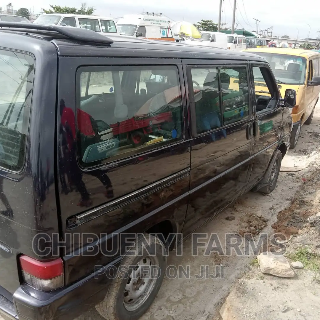 Volkswagen Transporter 2000 Black